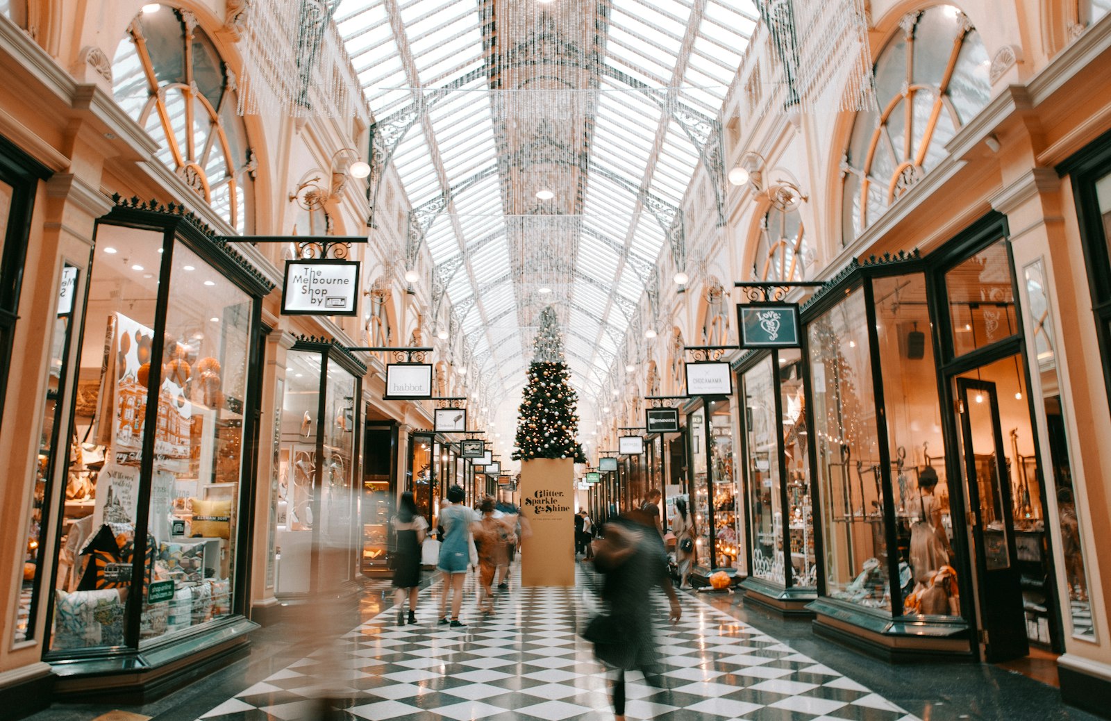 Retail & consumer leadership